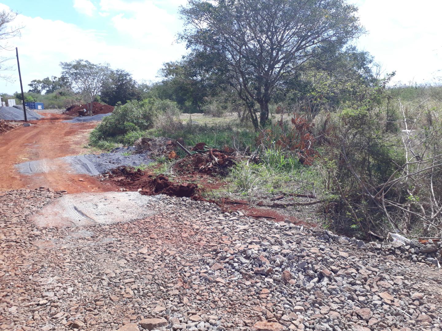 Terrain de 6,3 arpents à vendre à Riche Terre Maurice – Emplacement stratégique sur route principale proche de Jumbo
