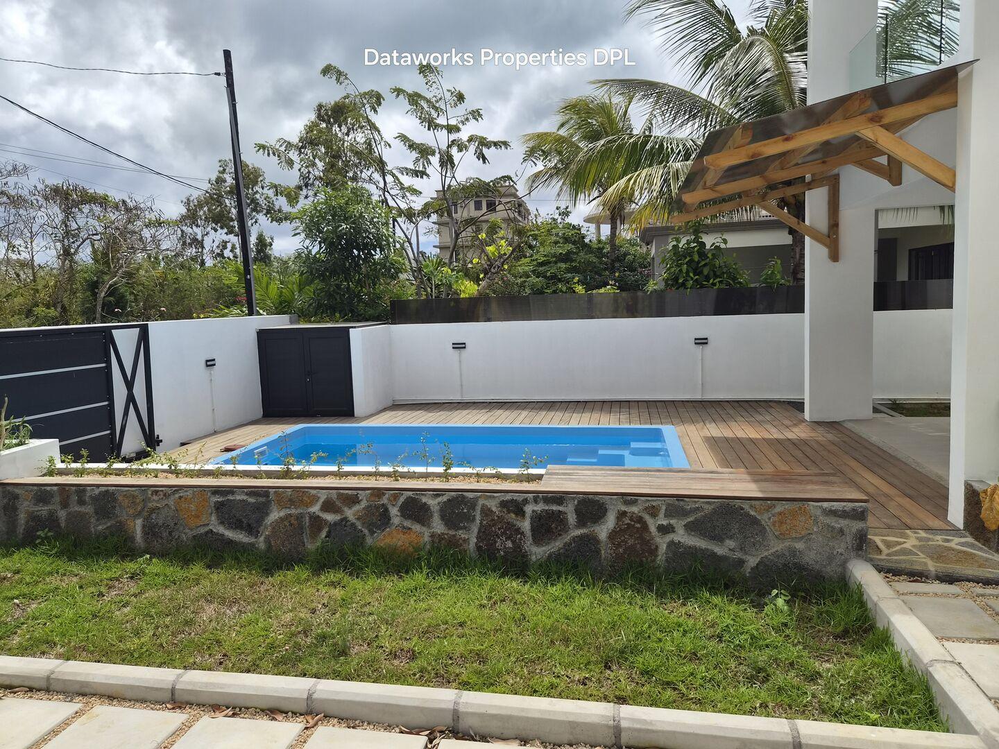 Villa moderne neuve entièrement meublée à vendre à Grand Baie – 3 chambres, piscine et à proximité de Super U