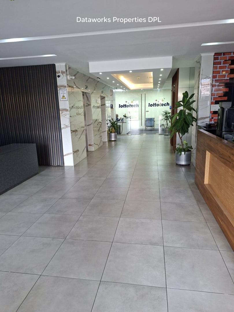 Bureau Premium à Louer à Cybercity, Ébène – 350 m² de Bureaux Entièrement Aménagés