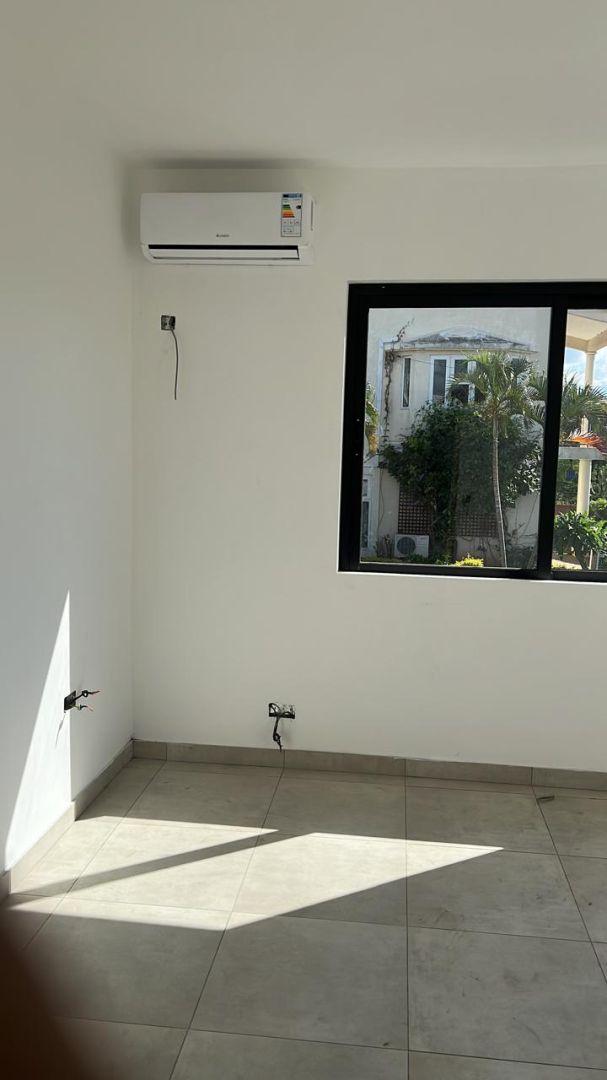 Villa neuve de 3 chambres à vendre à Albion – Proche de la plage