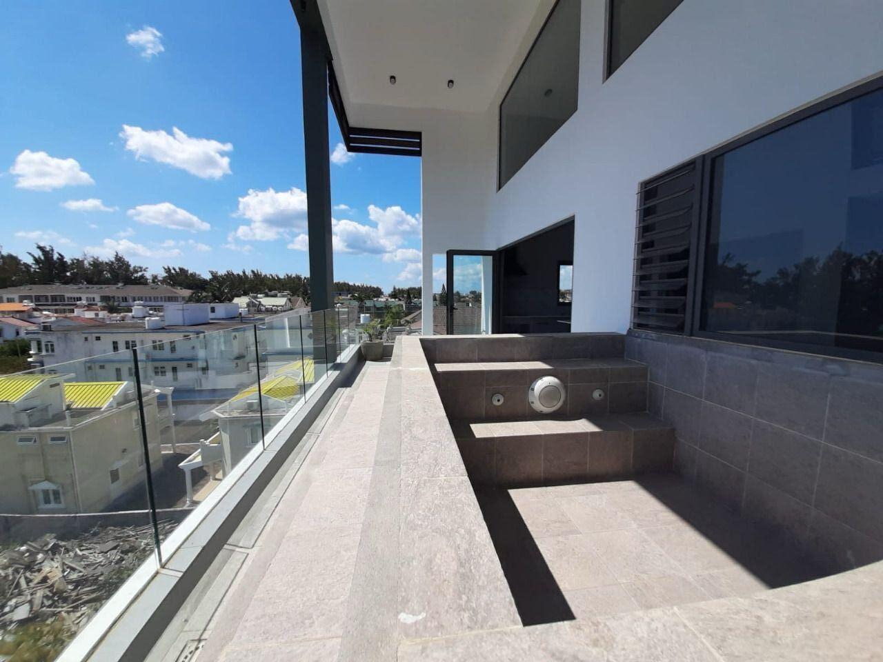 Penthouse de luxe de 3 chambres à vendre à Flic en Flac |Dataworks  Properties Mauritius